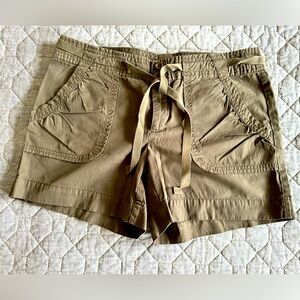 NWOT Calvin Klein Women's Olive Riley Shorts - size 10